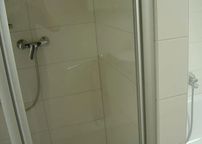 With 2 Bedrooms بيت للعطل